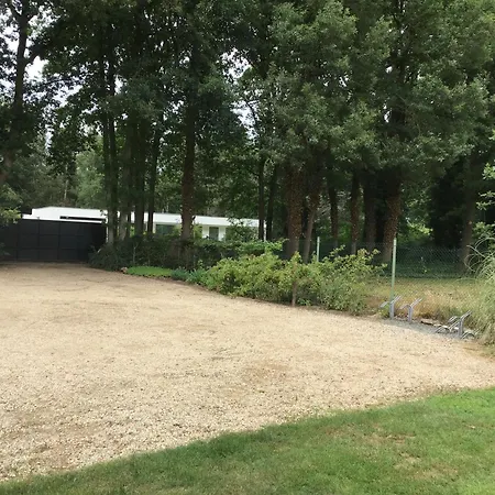 De Steenberg Tweepersoonskamer Met Grote Badkamer, Kitchenette En Tuinzicht Op De Eerste Verdieping *