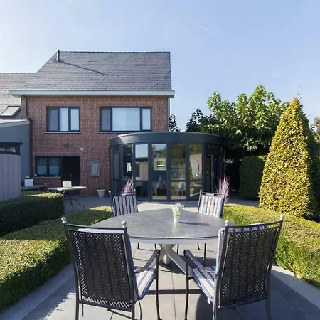De Steenberg Tweepersoonskamer Met Grote Badkamer, Kitchenette En Tuinzicht Op De Eerste Verdieping