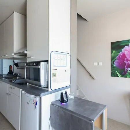 De Steenberg Tweepersoonskamer Met Grote Badkamer, Kitchenette En Tuinzicht Op De Eerste Verdieping *