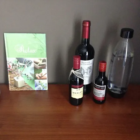 De Steenberg Tweepersoonskamer Met Grote Badkamer, Kitchenette En Tuinzicht Op De Eerste Verdieping