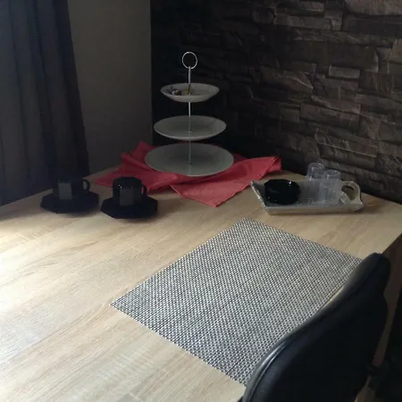 De Steenberg Tweepersoonskamer Met Grote Badkamer, Kitchenette En Tuinzicht Op De Eerste Verdieping