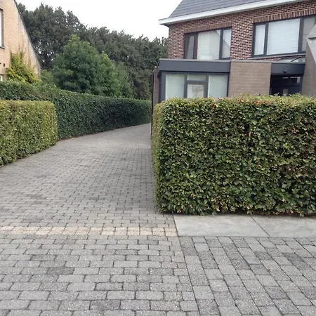 Pensionat De Steenberg Tweepersoonskamer Met Grote Badkamer, Kitchenette En Tuinzicht Op De Eerste Verdieping *